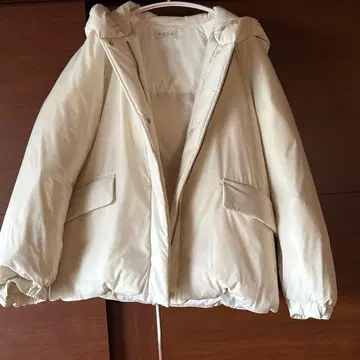 PLST 플라스테 숏 페더 다운 아이보리 M