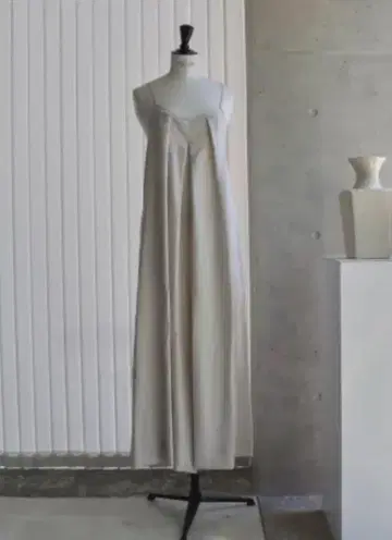 메종 드 R 소프트 린넨 올인원 베이지