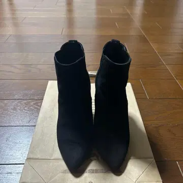블랙 사이드 고어 부츠 하이힐