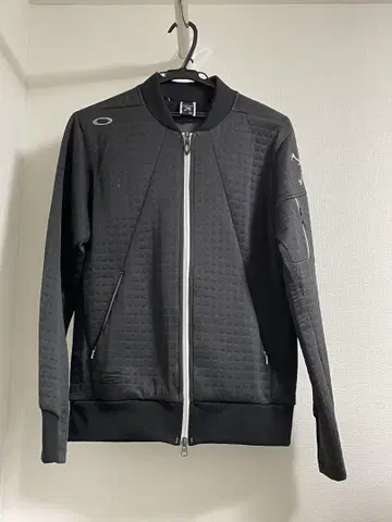 Oakley 블랙 퀼팅 자켓