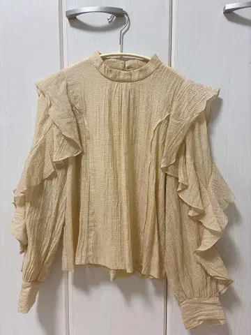 코코딜 체크 프릴 블라우스