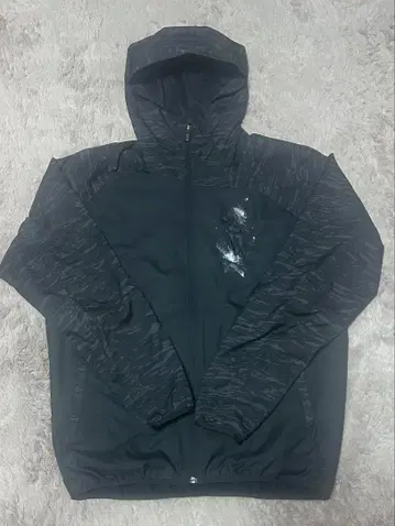 [ 새상품급 ] 데상트 윈드브레이커