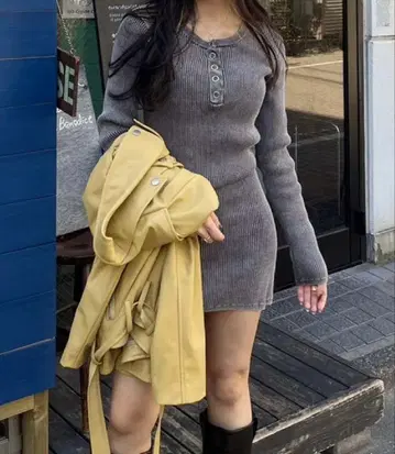 EVRIS 블리치 헨리넥 리브 타이트 원피스