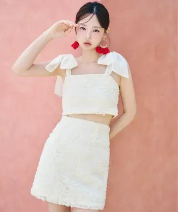 REDYAZEL 3D 플라워 레이스 미니 스커트 & 숄더 리본