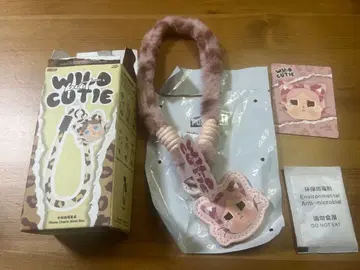 popmart CRYBABY WildbutCutie 폰 참
