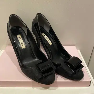 DIANA 블랙 리본 포함 하이힐 펌프스