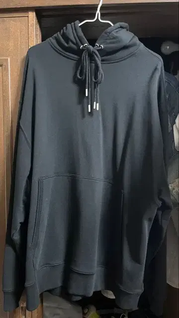 드리스반노튼 루즈핏 후드티