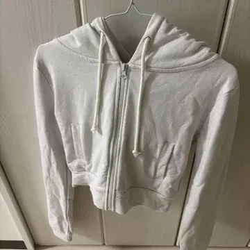 GYDA 숏 후드티