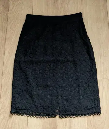 새상품 MILLY 미니 블랙 레이스 타이트 스커트