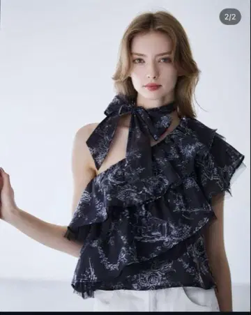 riu One shoulder Toile de Jouy tops