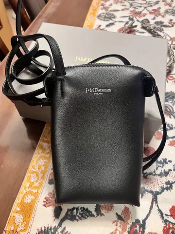 J&M DAVIDSON 블랙 가죽 숄더백