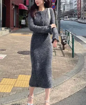 로얄 파티 라메 필름 니트 셋업