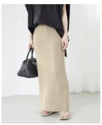 슬로브 이에나 베이지 니트 롱 스커트
