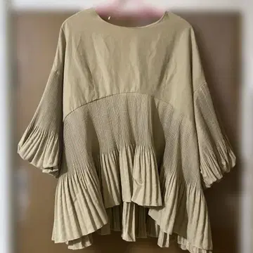 베이지 프릴 플리츠 튜닉