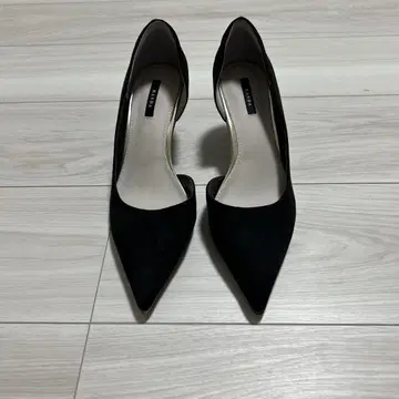 블랙 스틸레토 하이힐