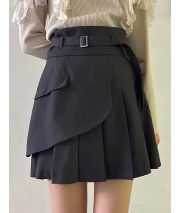 dazzlin 레이어드 플리츠 미니 스커트