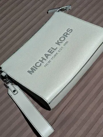 MICHAEL KORS 클러치백