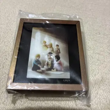 진격의 거인 미니 액자 스탠드 배지 엘렌 미카사 알민 아르민 라이너
