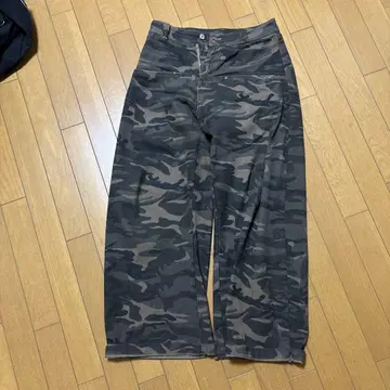 카모플라쥬 디자인 와이드 데님 팬츠