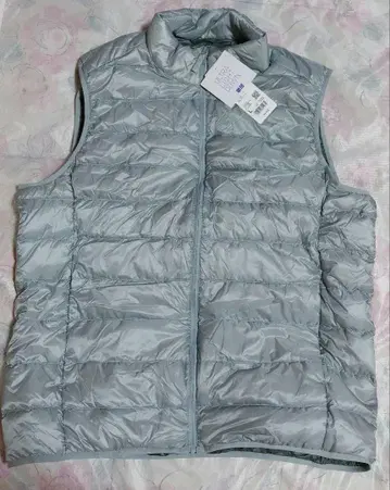 울트라 라이트 다운 베스트 유니클로 라이트 그레이 L 사이즈 다운 베스트