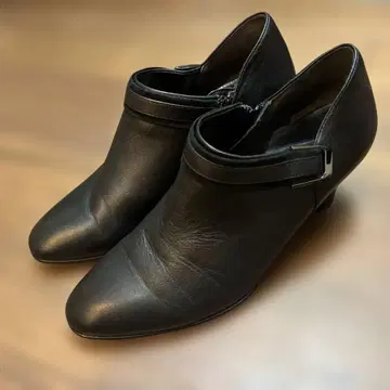 pitti 피티 블랙 가죽 숏부츠 부티 23.5