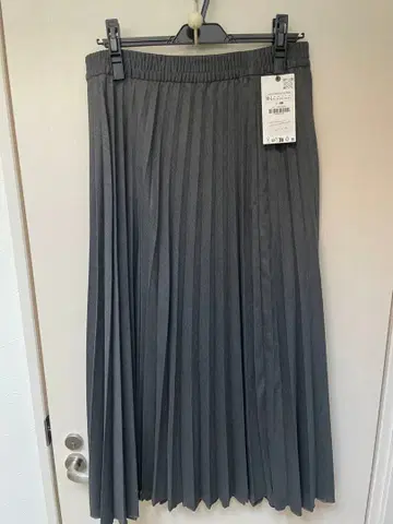 ZARA 플리츠 스커트 그레이
