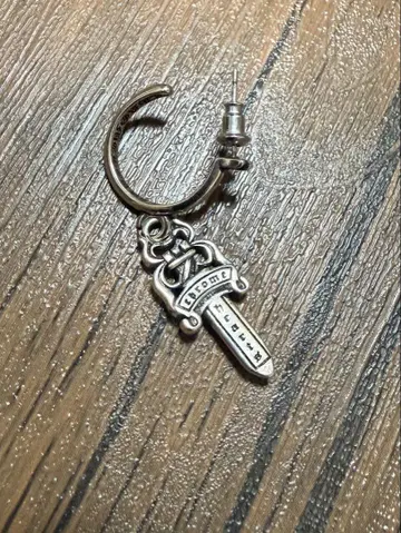 대거 참 포함 925 실버 귀걸이
