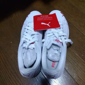 PUMA 화이트 스니커즈