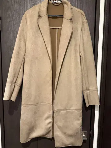 ZARA 베이지 스웨이드풍 체스터 코트