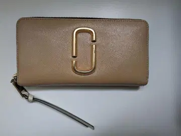 마크제이콥스 베이지 그린 장지갑