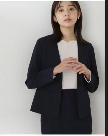미사용 새상품 내추럴 뷰티 베이직 노카라 자켓 L 네이비