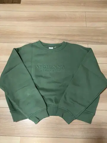 MOUSSY 올리브 그린 트레이닝복