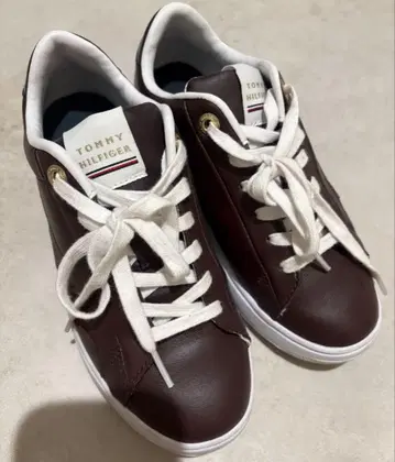 TOMMY HILFIGER 버건디 스니커즈 새상품급
