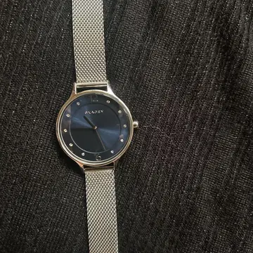 [ 작동품 ] 새상품급 SKAGEN 스카겐 손목시계 블루 실버 벨트