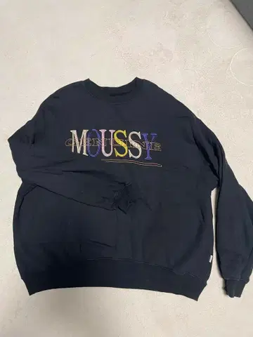 MOUSSY 블랙 맨투맨