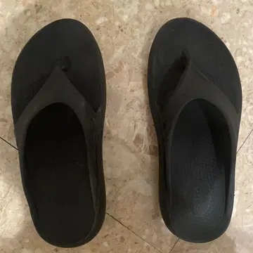 OOFOS 샌들 EU40 25cm 블랙 VN2211A