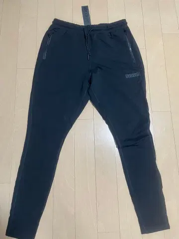 VANQUISH 블랙 조거 팬츠 M