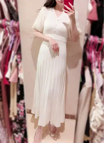 토코 라메 플리츠 퍼프 슬리브 리브 절개 원피스