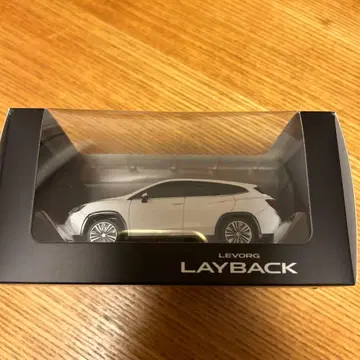 LEVORG LAYBACK 화이트 미니카