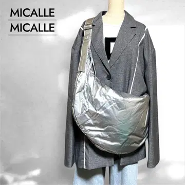 미사용 새상품 MICALLEMICALLE 경량 대용량 실버 숄더백