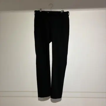 유니클로 UNIQLO 블랙 슬랙스