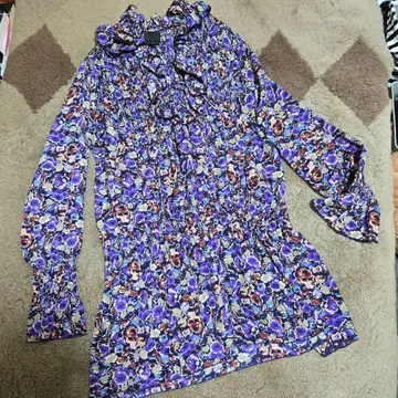 새상품급 ANNA SUI 보라색 계열 꽃무늬 원피스 S 사이즈