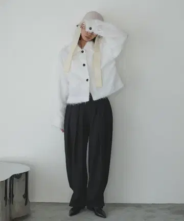 AIC. AIC 앵클 버튼 투 턱 팬츠 블랙 블랙 S