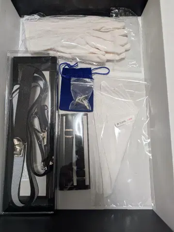 신랑 잡화 5세트 서스펜더 암밴드 커프스 행커치프 흰 장갑