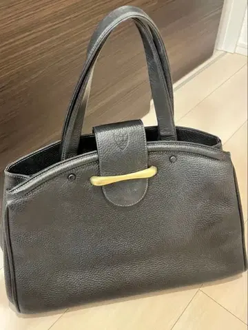 토프앤로드스톤 마스타슈 토트백 주름 가죽 블랙