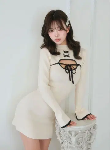 Darich 프론트 오픈 리본 니트 미니 원피스