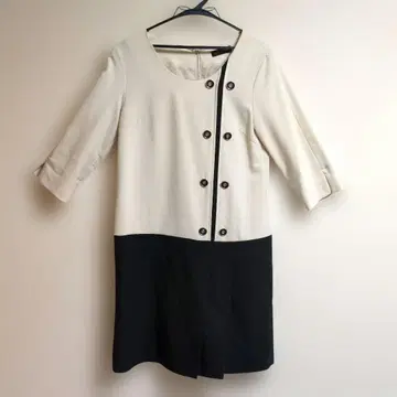 아이보리/블랙 7부 소매 원피스