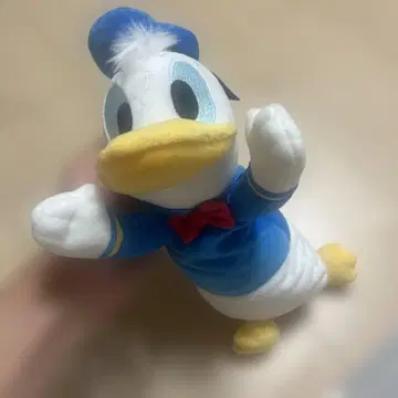 도널드 덕 누워있는 펜 케이스