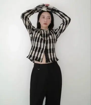 SHIRRING DESIGN BLOUSE 사이즈 2 클라네