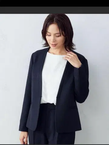 택 포함 새상품. 컴시즘 노카라 자켓